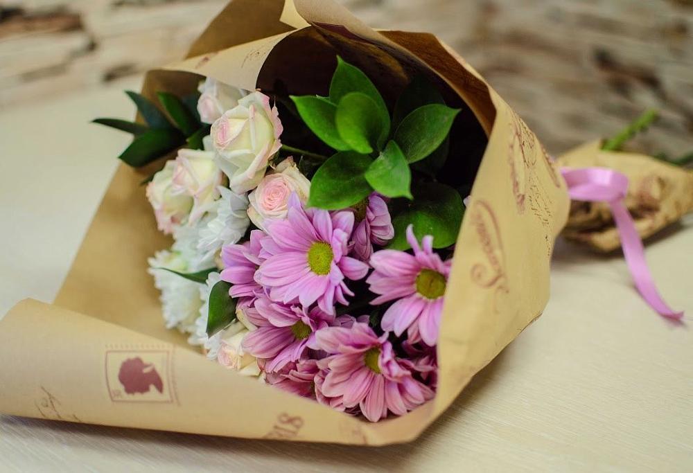 Букет цветов из: Розы и Хризантемы в Ильино-Поляна