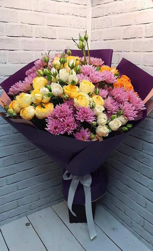 Букет цветов из: Хризантемы и Розы в Ильино-Поляна