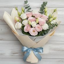 Букет цветов из:  Лизиантусы в Ильино-Поляна