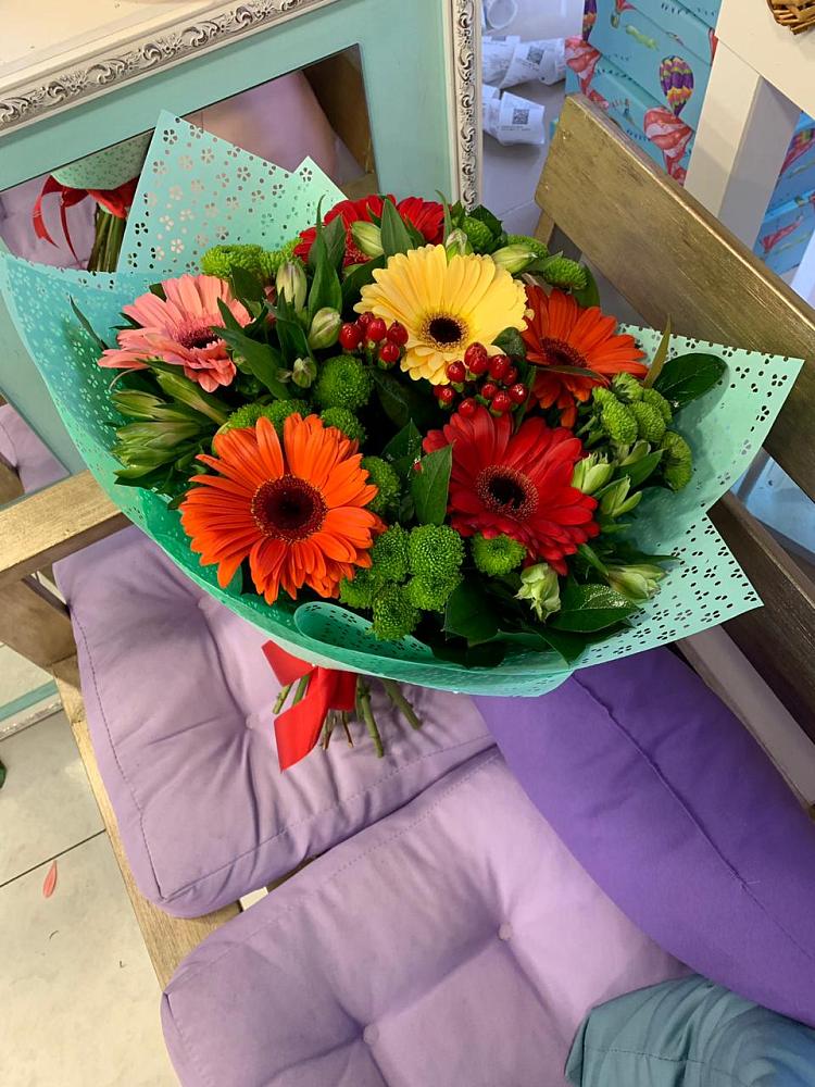 Букет цветов из: Герберы, Хризантемы и Альстромерии в Ильино-Поляна