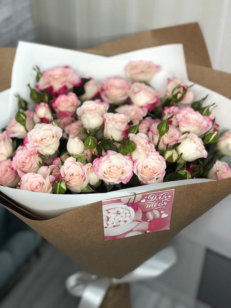 Букет цветов из: Розы в Ильино-Поляна