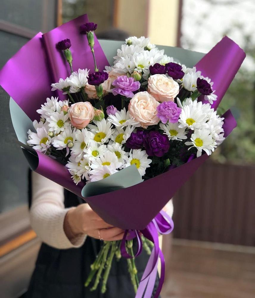 Букет цветов из: Хризантемы, Гвоздики и Розы в Ильино-Поляна