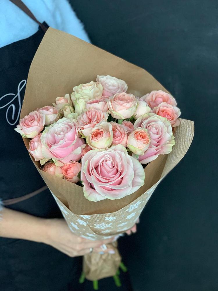 Букет цветов из: Хризантемы и Розы в Ильино-Поляна