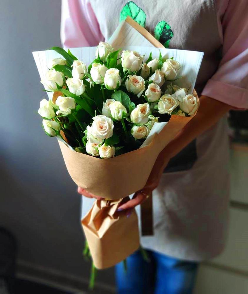 Букет цветов из: Розы в Ильино-Поляна